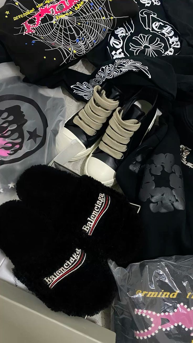 Balenciaga Slides